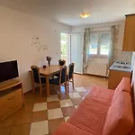 Apartament Anica *