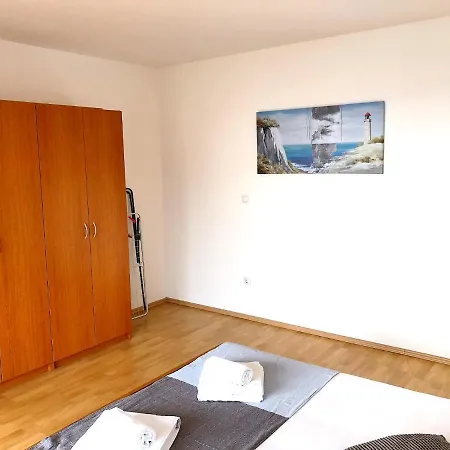 Anica Lejlighed Barbat na Rabu